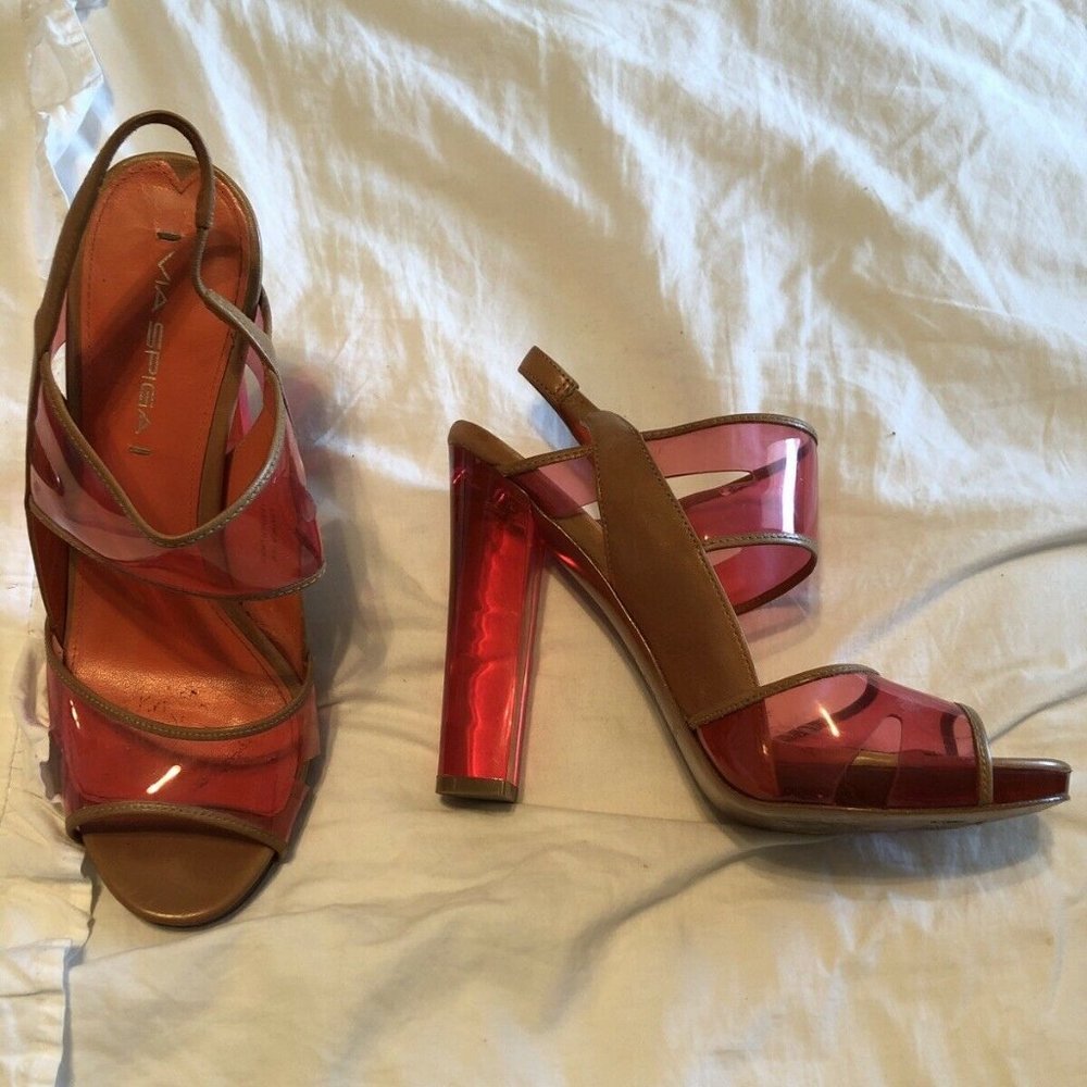 Via Spiga Tan Pink Lucite Heel Size 7.5M